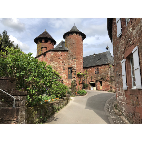 Picture France Collonges la Rouge 2018-04 2 - Tour Collonges la Rouge