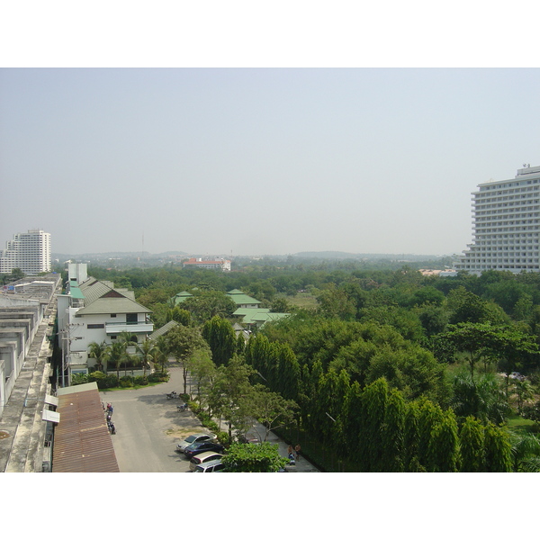 Picture Thailand Jomtien Beach Grand Jomtien Palace Hotel 2004-10 34 - Around Grand Jomtien Palace Hotel