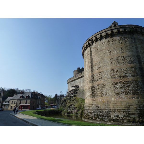 Picture France Fougeres 2010-04 210 - Tours Fougeres