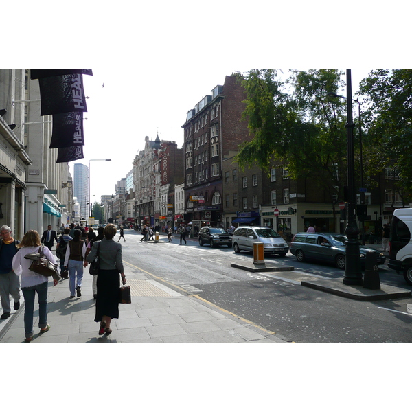 Picture United Kingdom London Tottenham Court Road 2007-09 65 - Discovery Tottenham Court Road