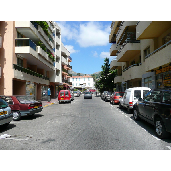 Picture France Vence Avenue H. Isnard 2007-07 40 - Recreation Avenue H. Isnard