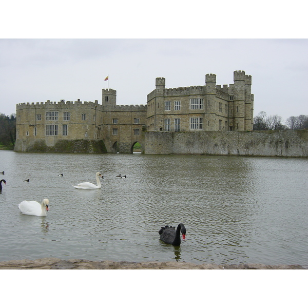 Picture United Kingdom Leeds castle 2001-04 18 - Recreation Leeds castle