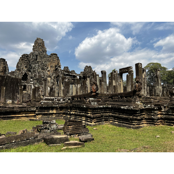 Picture Cambodia Siem Reap Bayon 2023-01 50 - Center Bayon