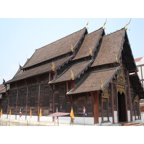 Picture Thailand Chiang Mai Inside Canal Wat Chediluang Varaviharn temple 2006-04 3 - Center Wat Chediluang Varaviharn temple