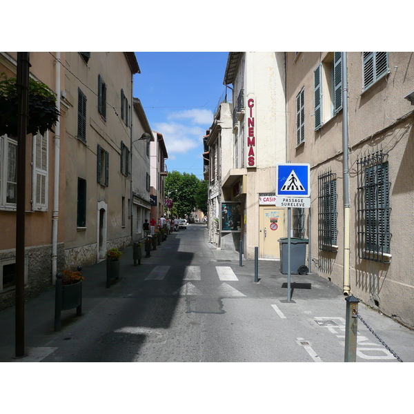 Picture France Vence Avenue H. Isnard 2007-07 25 - Tour Avenue H. Isnard