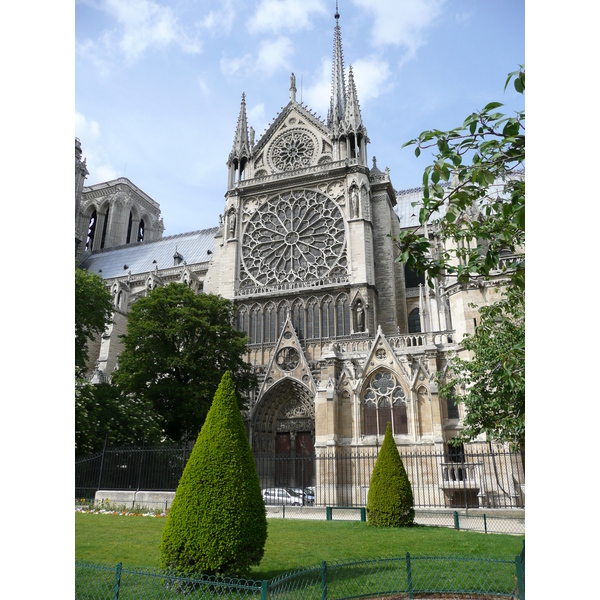 Picture France Paris Notre Dame 2007-05 124 - Recreation Notre Dame