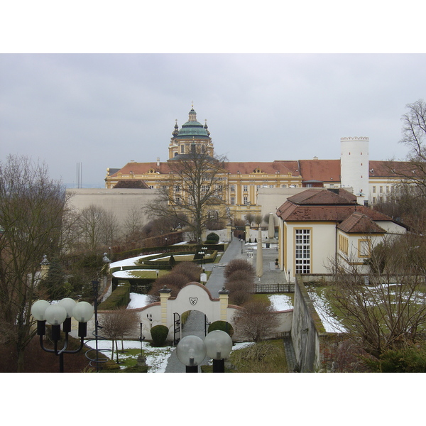 Picture Austria Melk 2005-03 15 - Tours Melk