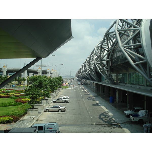 Picture Thailand Bangkok Suvarnabhumi Airport 2007-02 53 - Center Suvarnabhumi Airport