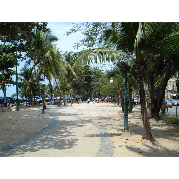 Picture Thailand Pattaya Beach 2007-02 87 - Center Pattaya Beach