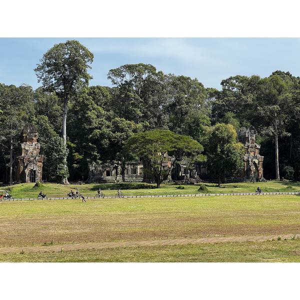 Picture Cambodia Siem Reap Angkor Thom 2023-01 45 - Recreation Angkor Thom