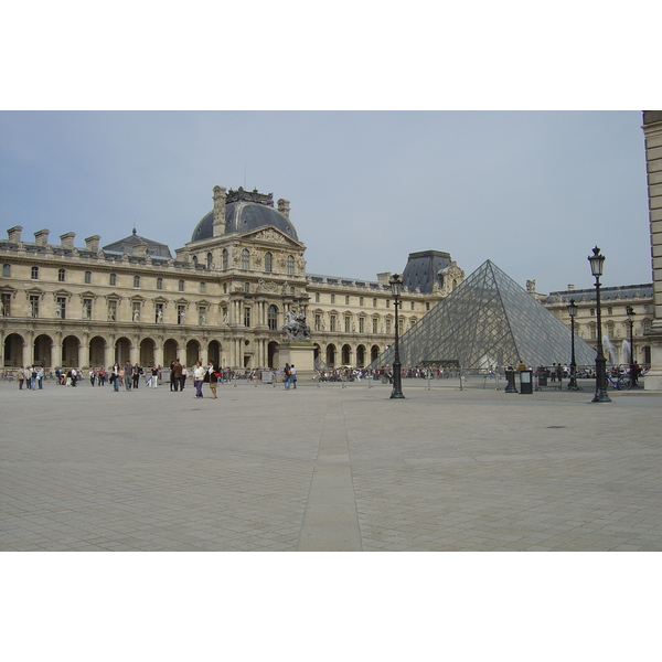 Picture France Paris Louvre 2007-05 121 - Center Louvre