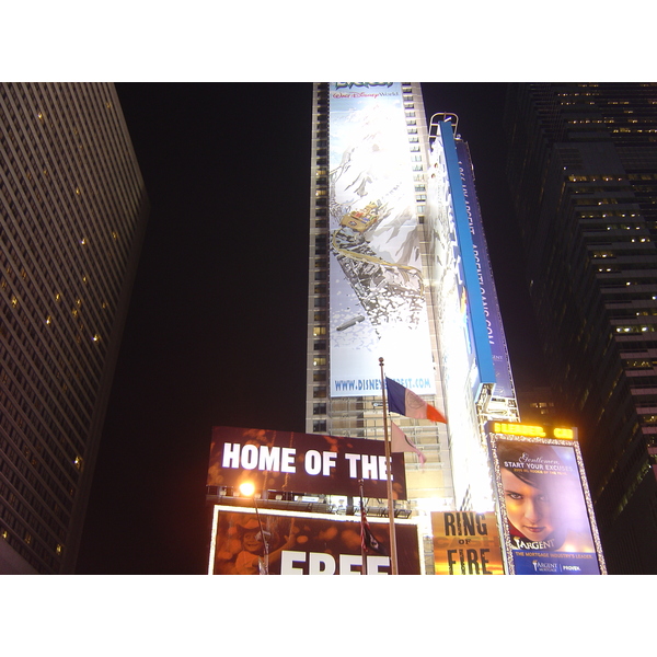 Picture United States New York Time Square 2006-03 61 - Center Time Square