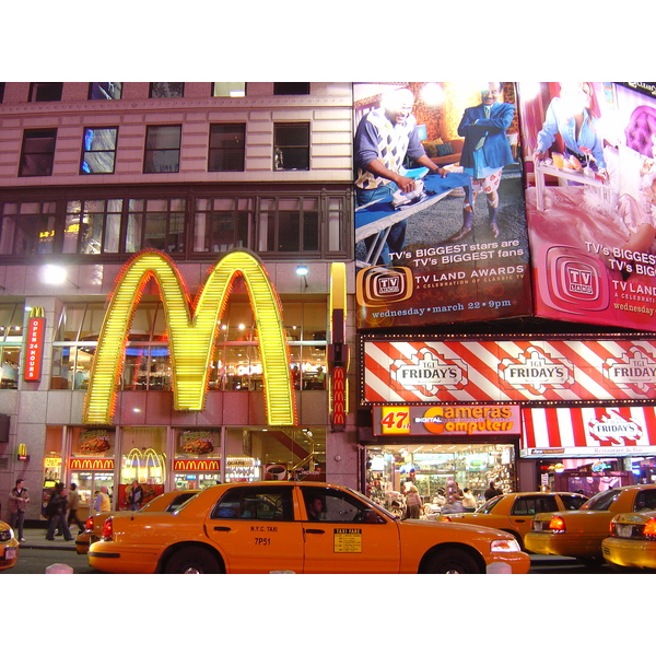 Picture United States New York Time Square 2006-03 58 - Tours Time Square