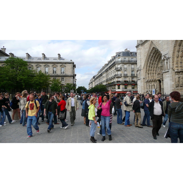 Picture France Paris Notre Dame 2007-05 236 - Recreation Notre Dame