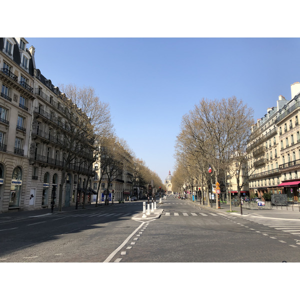 Picture France Paris lockdown 2020-03 147 - Tour Paris lockdown