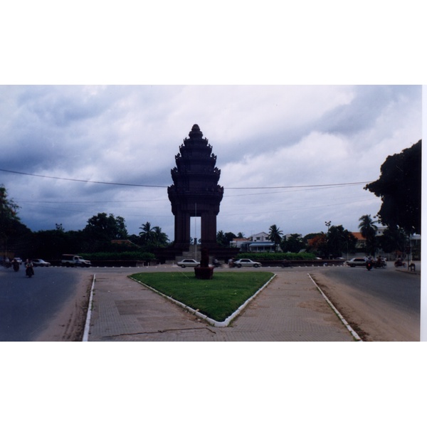 Picture Cambodia Phnom Pen 1996-06 25 - Center Phnom Pen