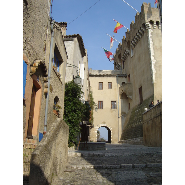 Picture France Les Hauts de Cagnes 2006-01 66 - Tour Les Hauts de Cagnes