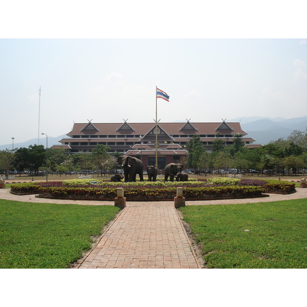 Picture Thailand Chiang Mai Inside Canal City Hall 2006-04 0 - Recreation City Hall