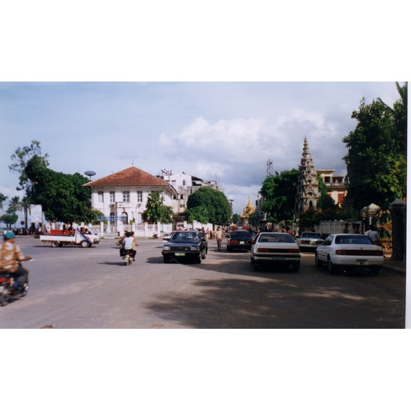 Picture Cambodia Phnom Pen 1996-06 33 - History Phnom Pen