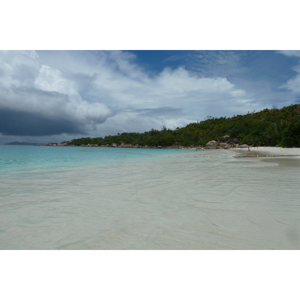 Picture Seychelles Anse Lazio 2011-10 18 - Tour Anse Lazio