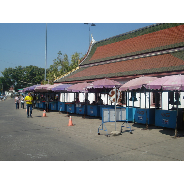 Picture Thailand Phitsanulok Wat Pra Sri Rattana Mahathat Vora Maha Vihar 2008-01 16 - Center Wat Pra Sri Rattana Mahathat Vora Maha Vihar