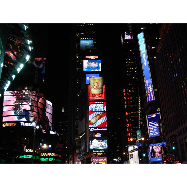 Picture United States New York Time Square 2006-03 33 - Tours Time Square