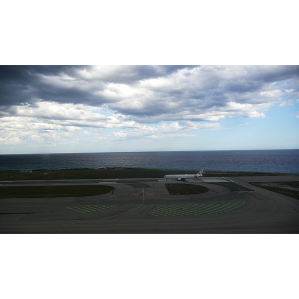 Picture France Nice Airport 2007-07 12 - Around Nice Airport