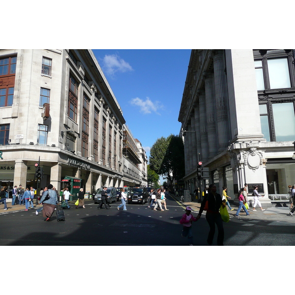 Picture United Kingdom London Oxford Street 2007-09 173 - Tour Oxford Street