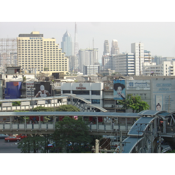 Picture Thailand Bangkok Sky Train 2004-12 61 - Center Sky Train