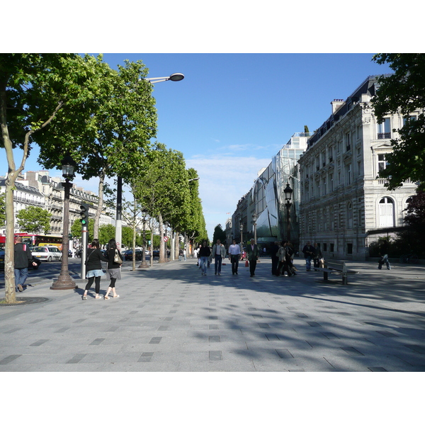 Picture France Paris Etoile and Arc de Triomphe 2007-05 40 - Discovery Etoile and Arc de Triomphe