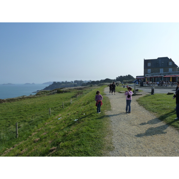 Picture France Grouin Point 2010-04 45 - History Grouin Point