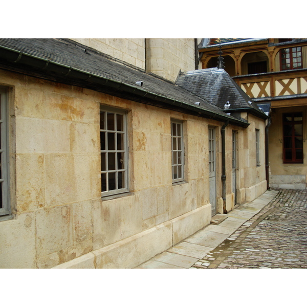 Picture France Beaune Hospices de Beaune 2007-01 27 - Around Hospices de Beaune