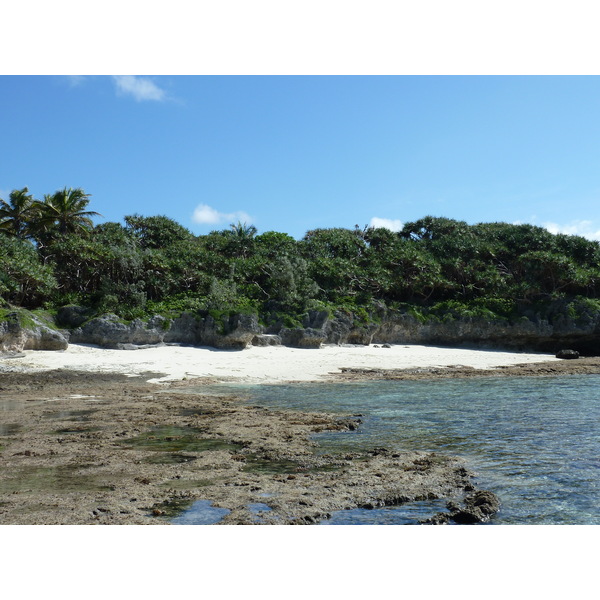 Picture New Caledonia Lifou Mu 2010-05 36 - Tour Mu