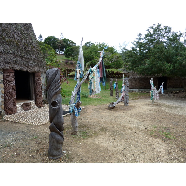 Picture New Caledonia Tjibaou Cultural Centre 2010-05 14 - Center Tjibaou Cultural Centre