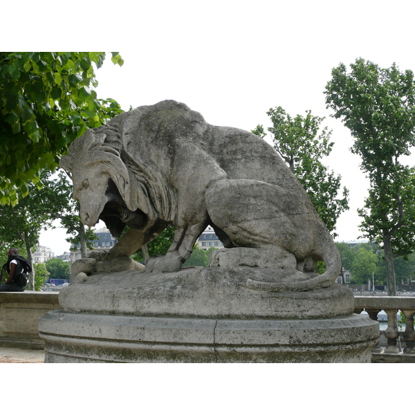 Picture France Paris Garden of Tuileries 2007-05 165 - Center Garden of Tuileries