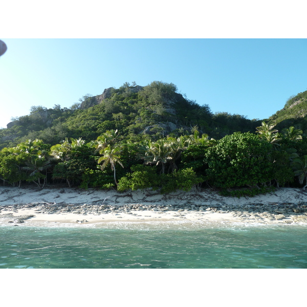 Picture Fiji Castaway Island 2010-05 13 - Around Castaway Island