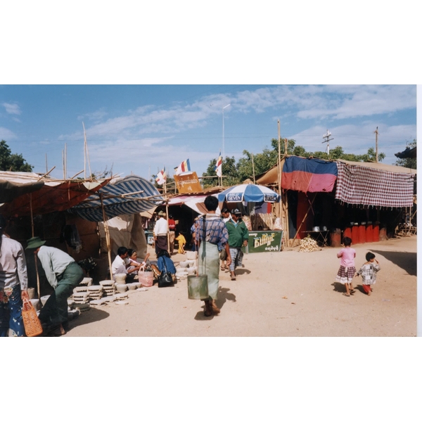 Picture Myanmar Pagan 1998-01 14 - Discovery Pagan