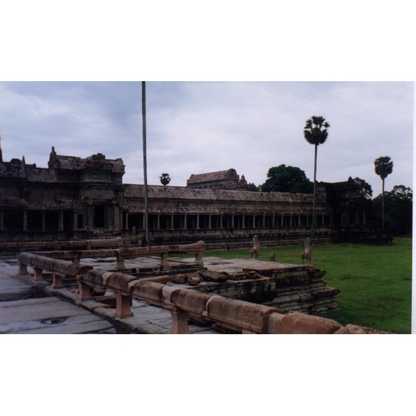 Picture Cambodia Angkor 1996-06 24 - History Angkor