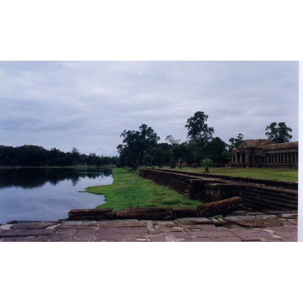 Picture Cambodia Angkor 1996-06 26 - Discovery Angkor