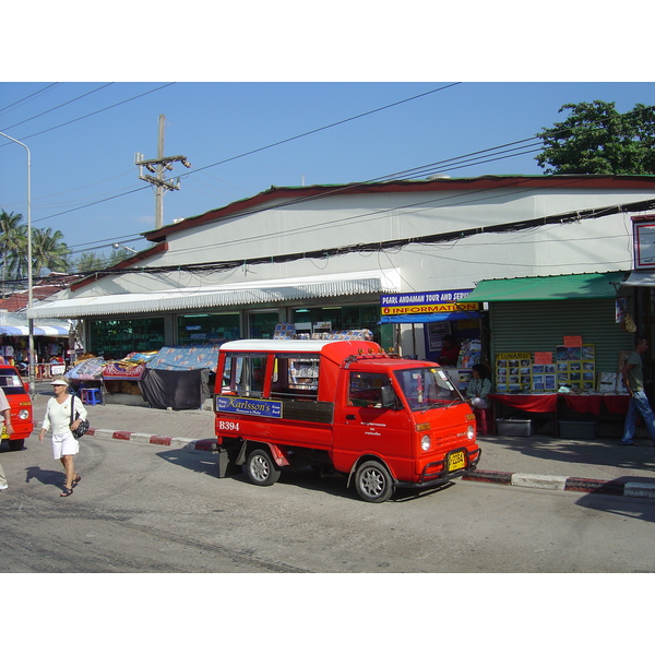 Picture Thailand Phuket Patong Beach Road 2005-12 64 - Center Beach Road