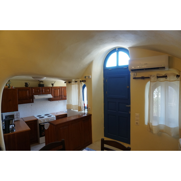 Picture Greece Santorini Oia cave house 2016-07 38 - History Oia cave house