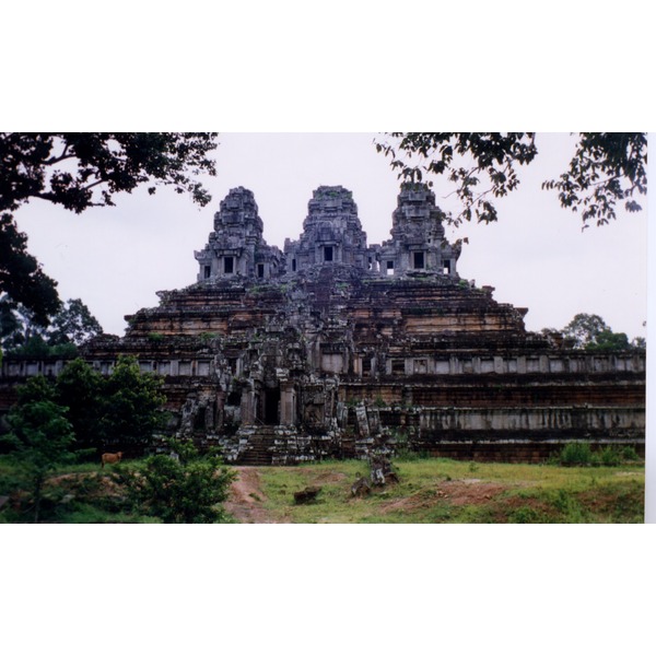 Picture Cambodia Angkor 1996-06 42 - Around Angkor