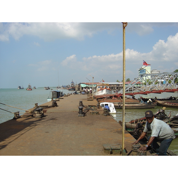 Picture Myanmar Myeik (Mergui) 2005-01 15 - Discovery Myeik (Mergui)