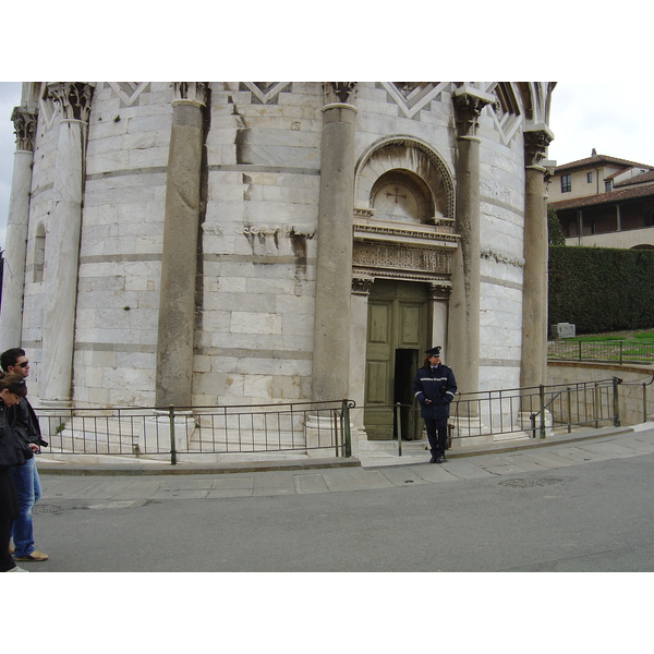 Picture Italy Pisa 2004-03 12 - Tours Pisa