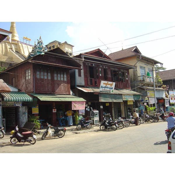 Picture Myanmar Myeik (Mergui) 2005-01 55 - Recreation Myeik (Mergui)