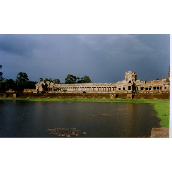 Picture Cambodia Angkor 1996-06 77 - Tours Angkor