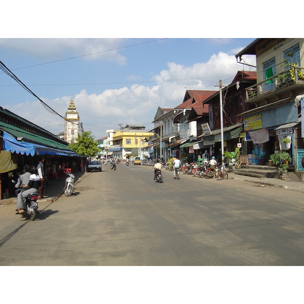 Picture Myanmar Myeik (Mergui) 2005-01 171 - Center Myeik (Mergui)