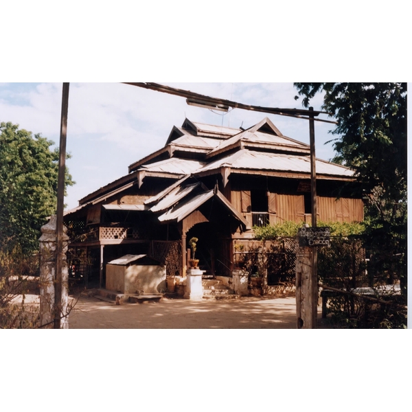 Picture Myanmar Mandalay 1998-01 12 - Tours Mandalay