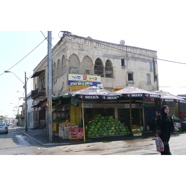 Picture Israel Tel Aviv Yefet Street 2007-06 3 - Tour Yefet Street