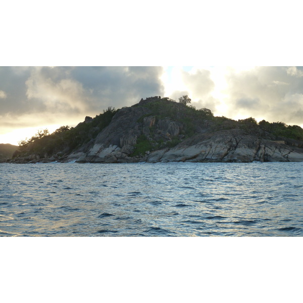 Picture Seychelles Praslin 2011-10 155 - Center Praslin